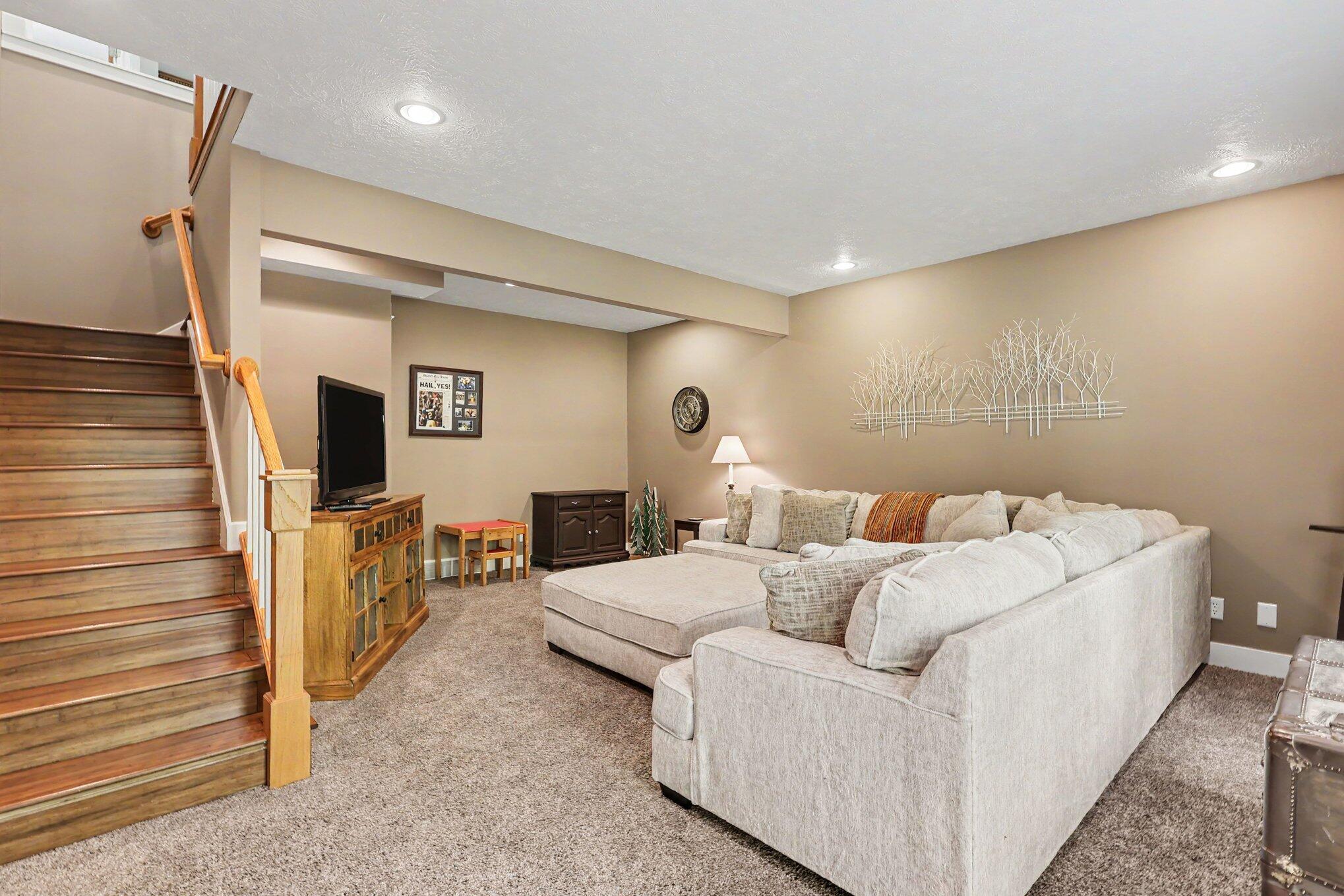 6054 South Moorland Road Ravenna, MI 49451 - Photo 19 of 51 023_file_9992