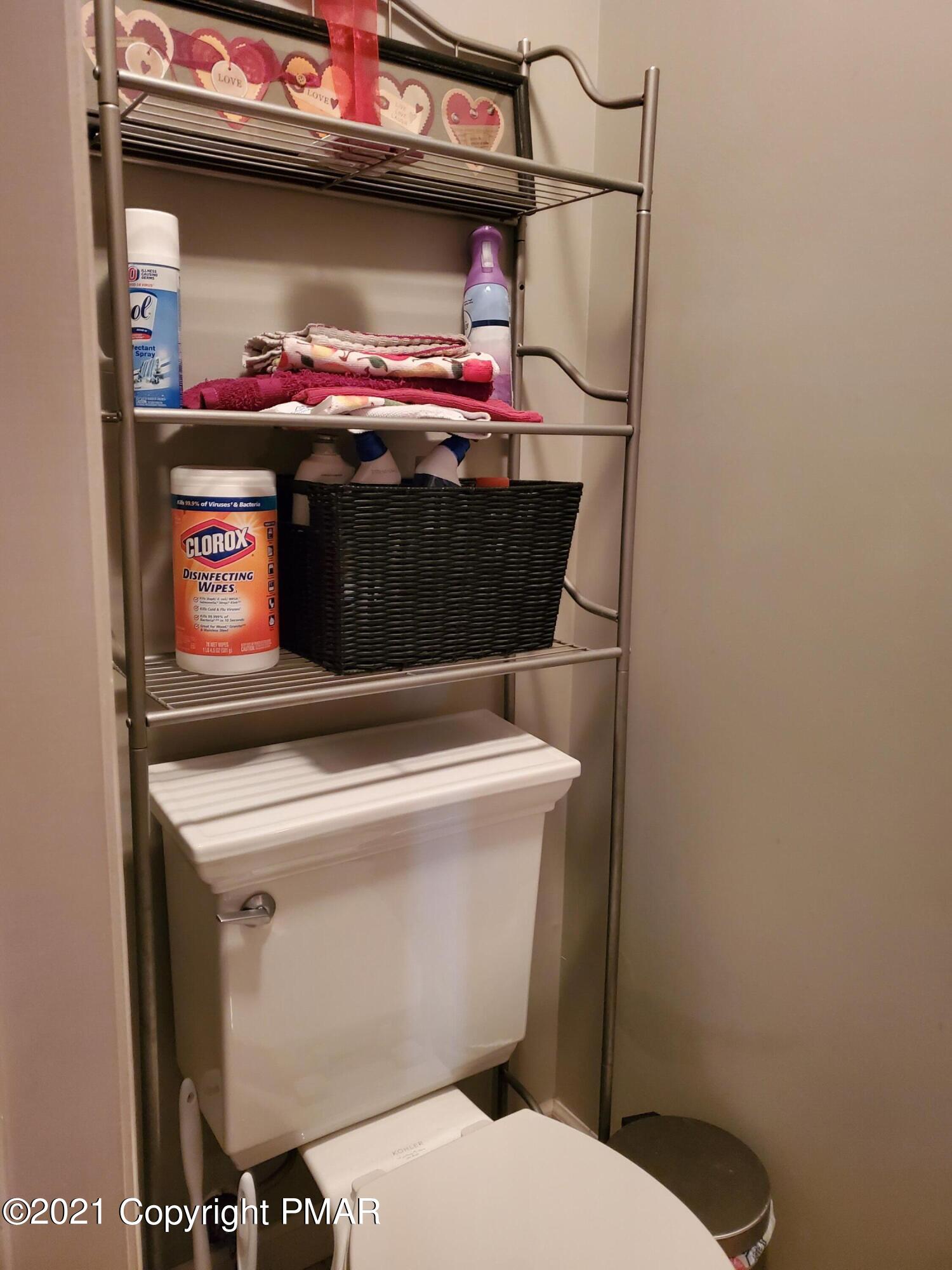 590 Henry's Crossing Road Cresco, PA 18326 - Photo 20 of 31 a utility room with dryer and washer