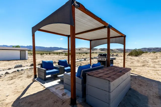 $675,000 | 5066 Lear Avenue, Twentynine Palms, CA 92277