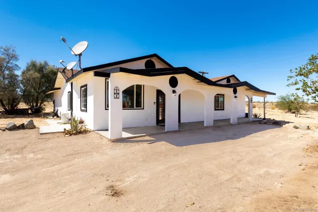 $675,000 | 5066 Lear Avenue, Twentynine Palms, CA 92277
