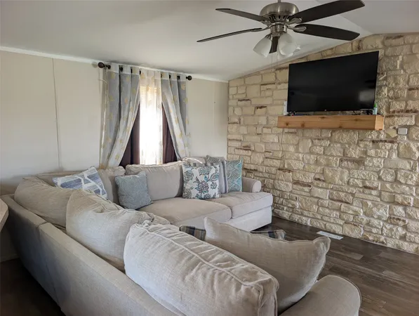 $1,200 | 18384 Valletta Drive, Conroe, TX 77306