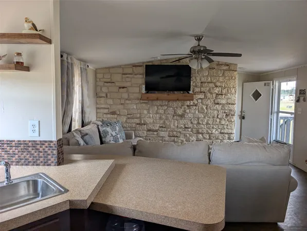 $1,200 | 18384 Valletta Drive, Conroe, TX 77306