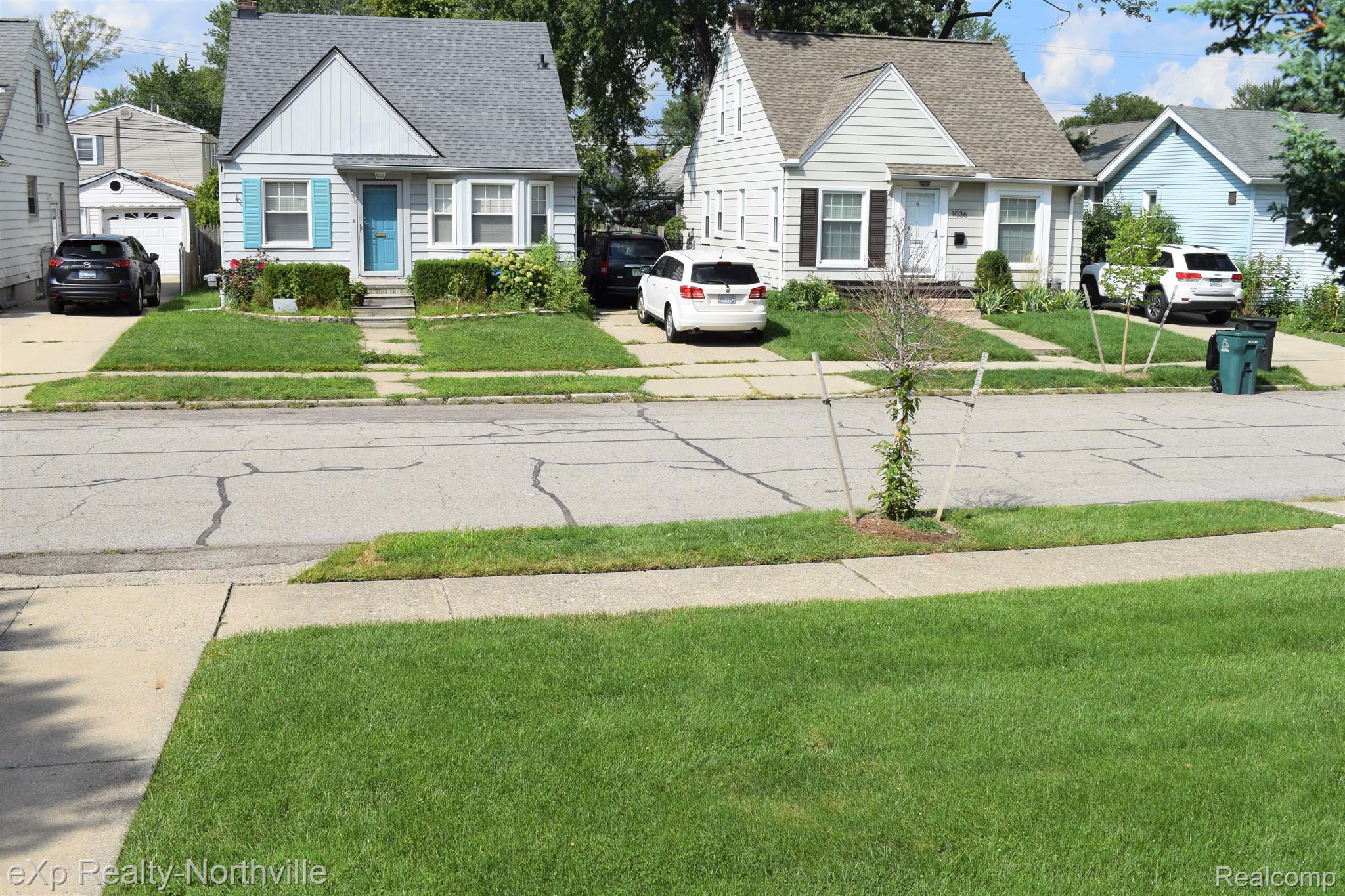 1047 Columbia Road Berkley, MI 48072 - Photo 28 of 38 View from covered porch