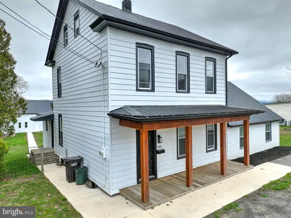 $324,900 | 215 East Market Street, Gratz, PA 17030