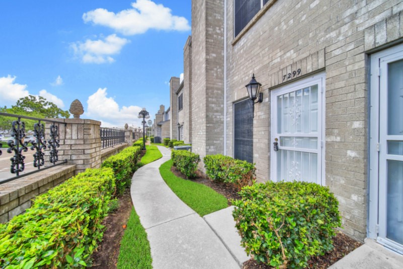 7299 Regency Square Court, Unit 7299 Houston, TX 77036 - Photo 1 of 20