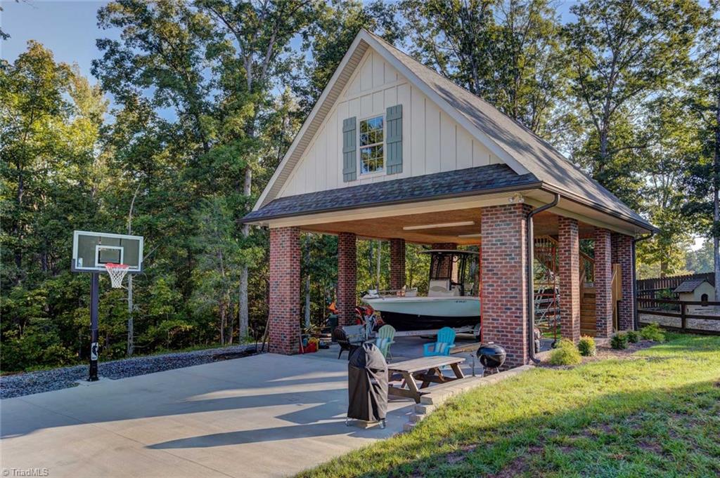 365 John A Hall Road High Point, NC 27265 - Photo 6 of 19 Gallery Image 6