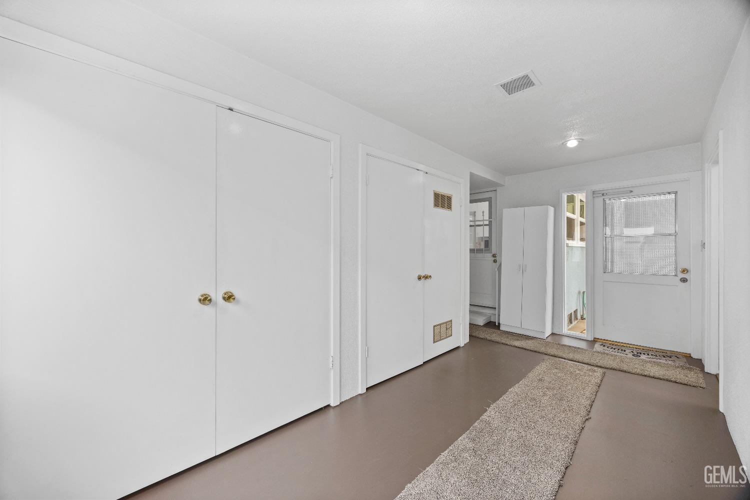 Undisclosed Address Bakersfield, CA 93308 - Photo 30 of 36 a view of an empty room