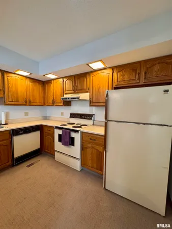 $103,900 | 1905 South Madison Street, Macomb, IL 61455
