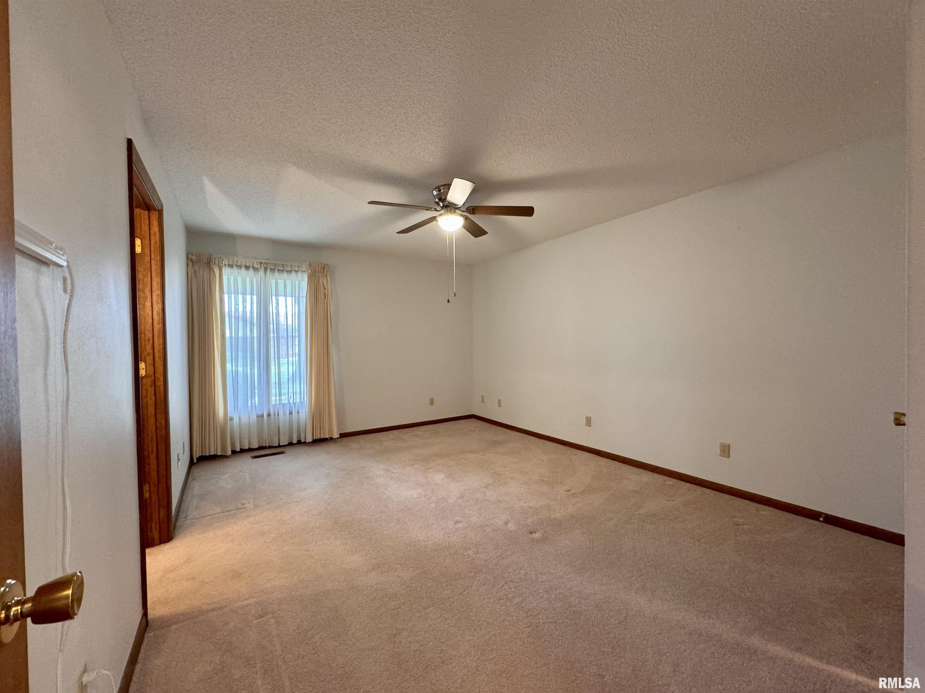 1905 South Madison Street Macomb, IL 61455 - Photo 16 of 21