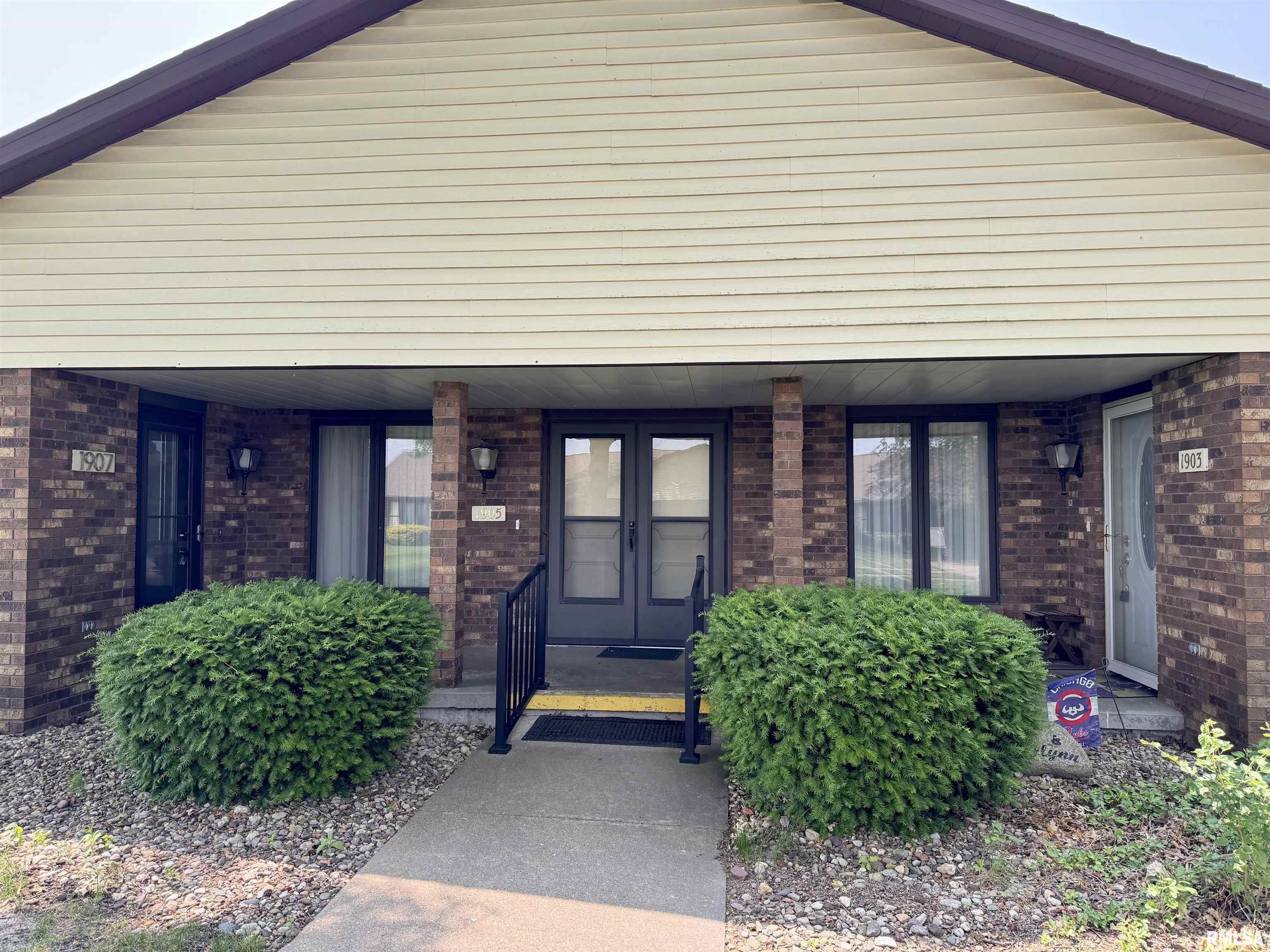 1905 South Madison Street Macomb, IL 61455 - Photo 2 of 21