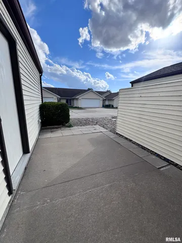 $106,900 | 1905 South Madison Street, Macomb, IL 61455