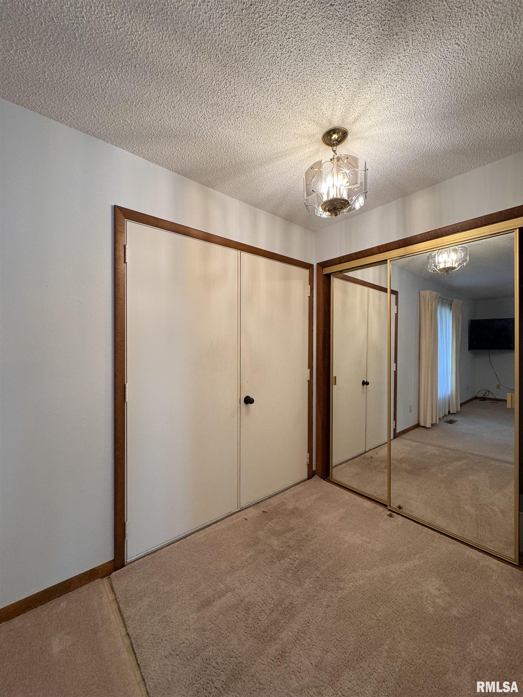 1905 South Madison Street Macomb, IL 61455 - Photo 3 of 21