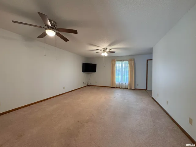 $106,900 | 1905 South Madison Street, Macomb, IL 61455