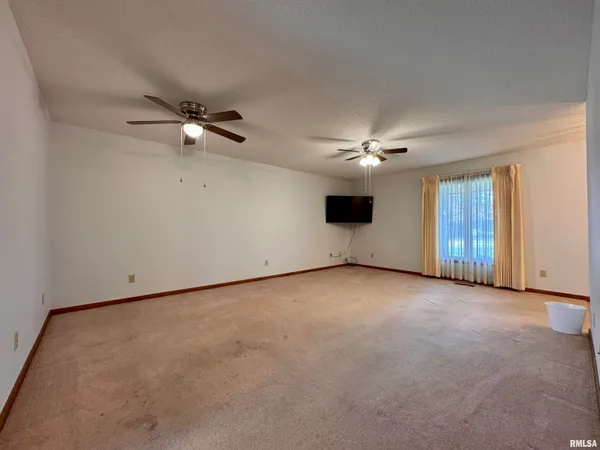 $103,900 | 1905 South Madison Street, Macomb, IL 61455