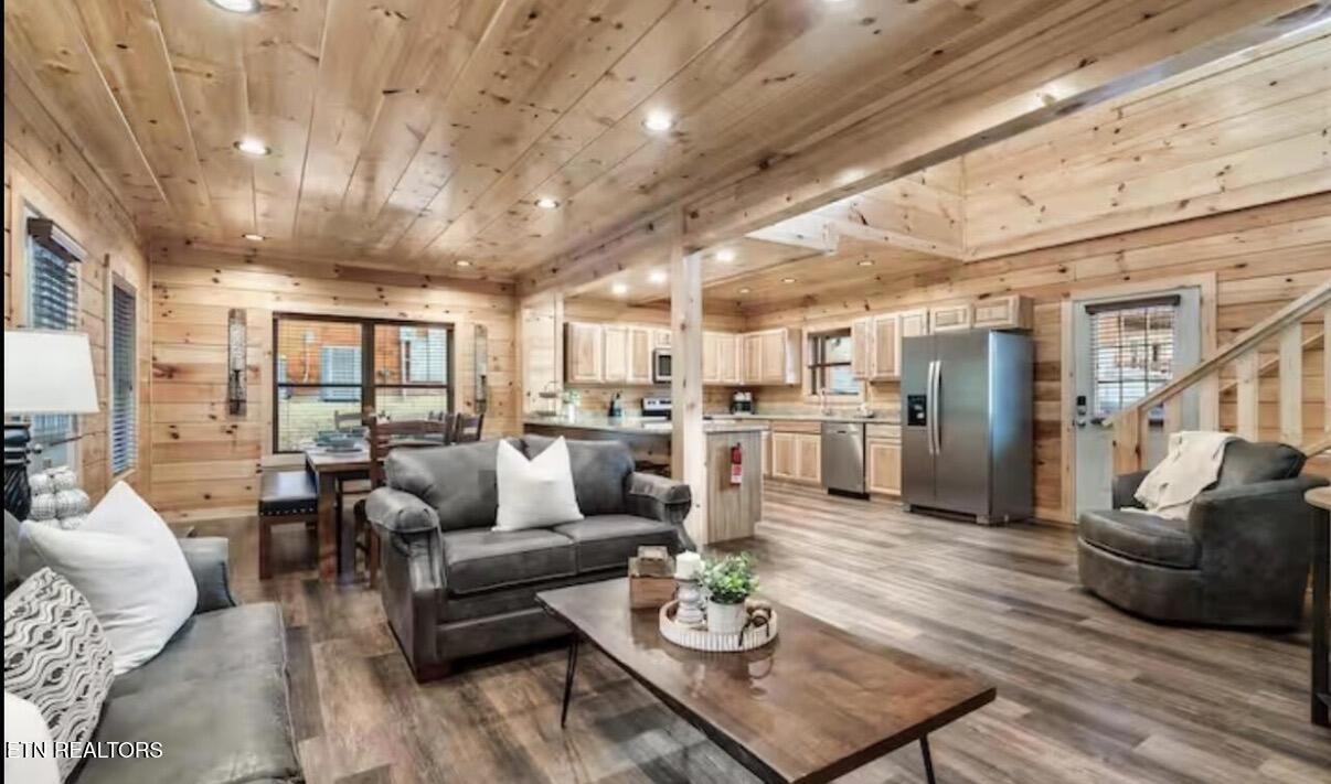 848 String Run Way Pigeon Forge, TN 37862 - Photo 13 of 60 IMG_5739