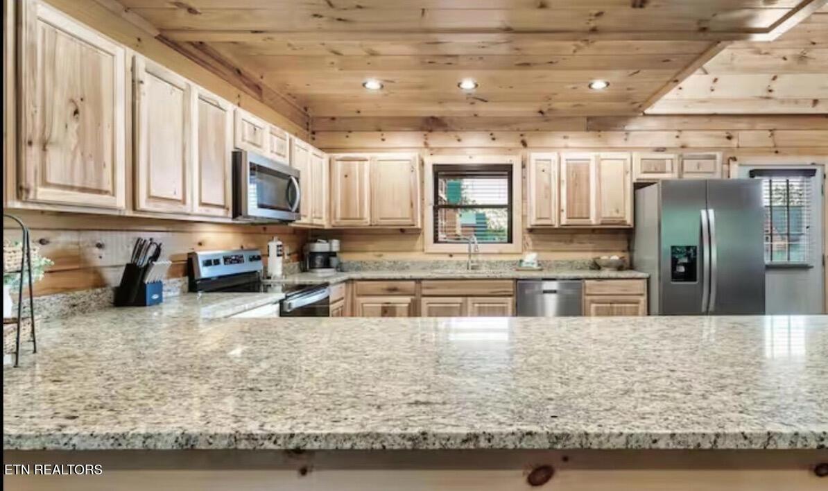 848 String Run Way Pigeon Forge, TN 37862 - Photo 23 of 60 IMG_5749