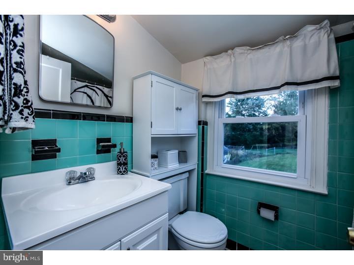 776 Eaton Road Springfield, PA 19064 - Photo 14 of 21 Bathroom
