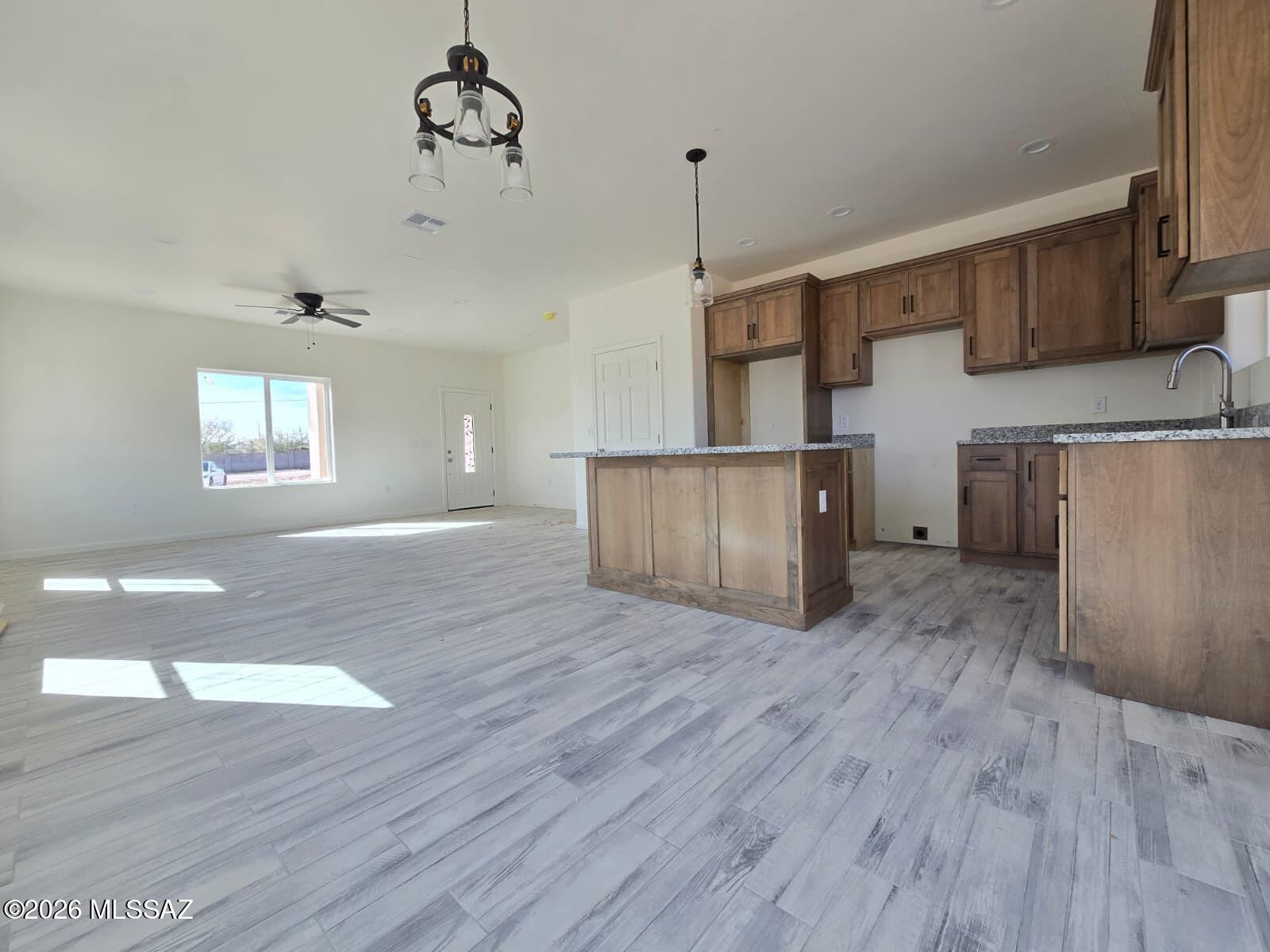 284 Via Italia Rio Rico, AZ 85648 - Photo 7 of 15 Gallery Image 7