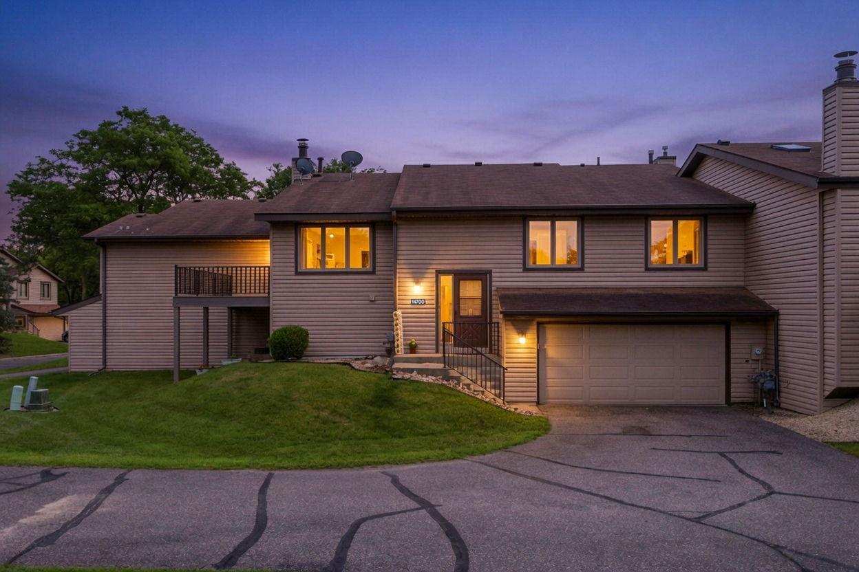 14700 Embry Path Apple Valley, MN 55124 - Photo 30 of 33