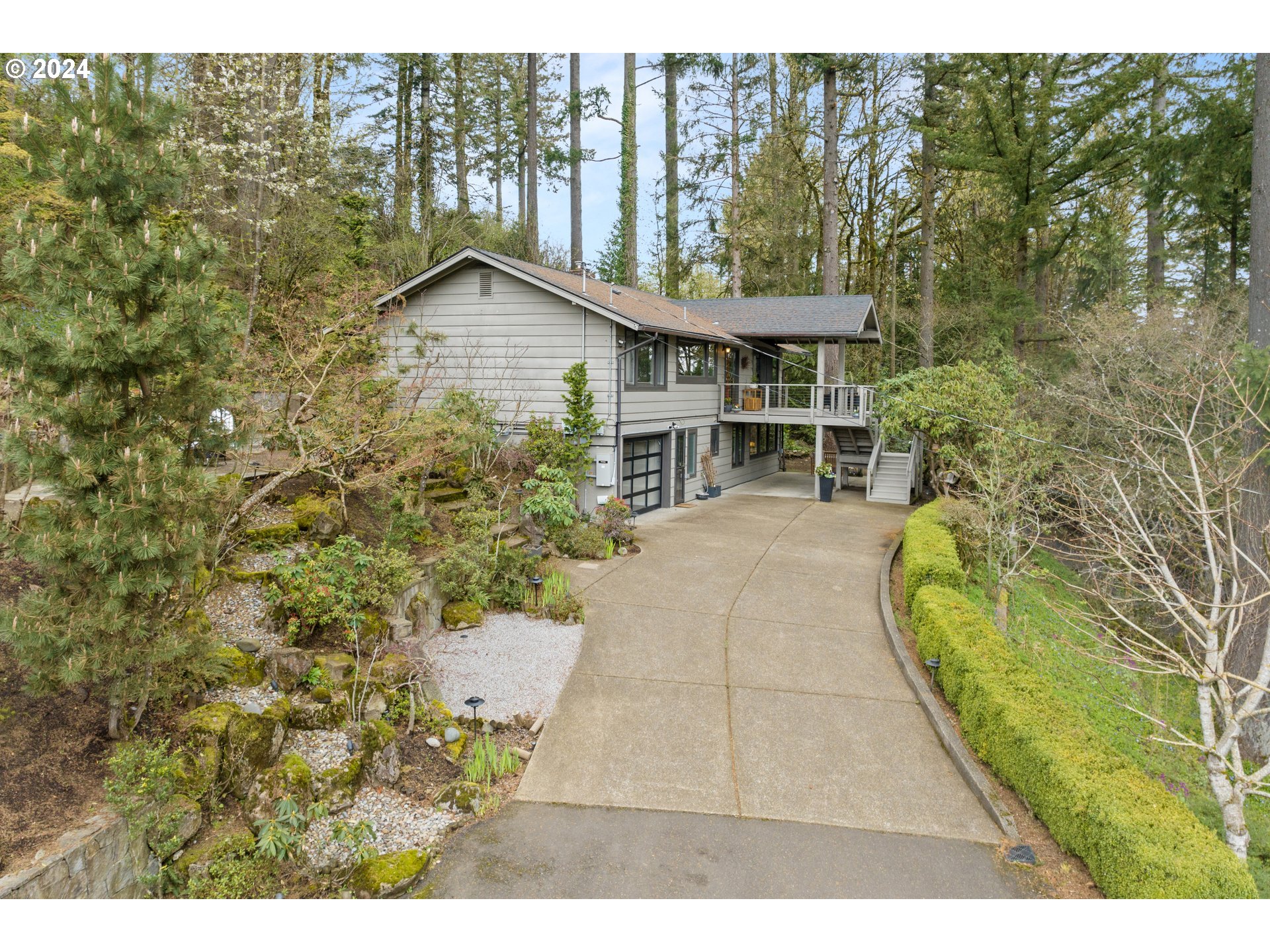 495 Northwest Greenleaf Road Portland, OR 97229 - Photo 5 of 45 a house view with a outdoor space