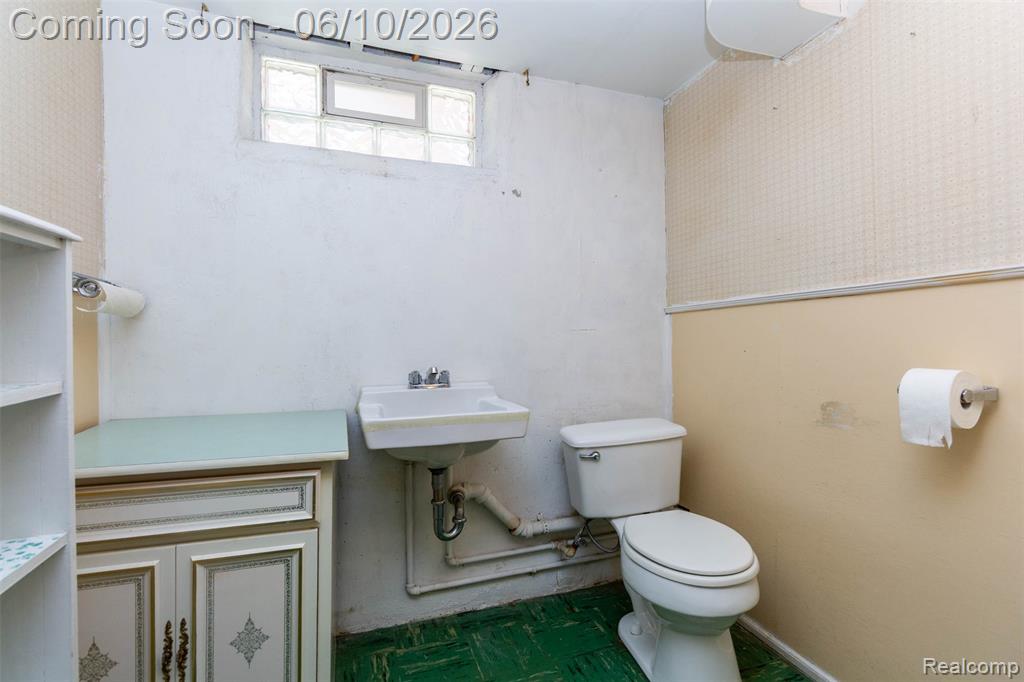 14869 Champaign Road Allen Park, MI 48101 - Photo 29 of 34