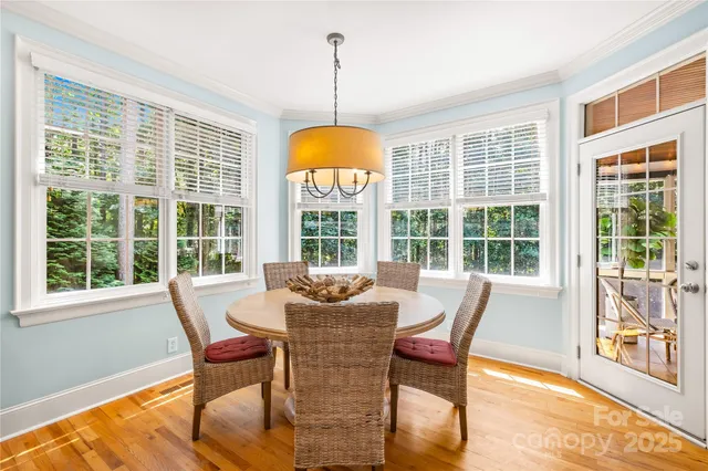 $915,000 | 2455 Talbot Court, Sherrills Ford, NC 28673