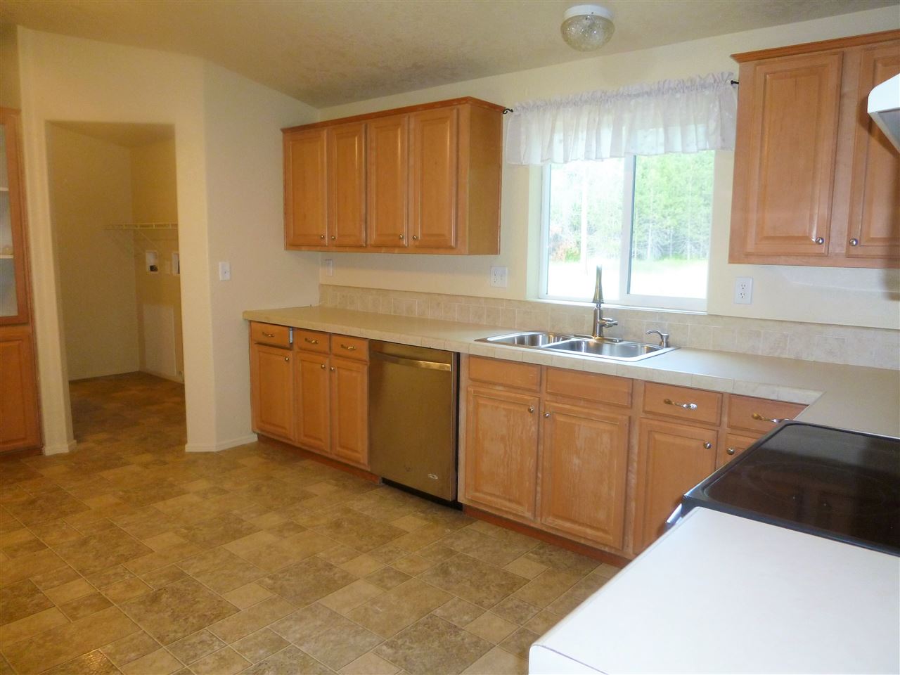 35010 North Findley Road Deer Park, WA 99006 - Photo 6 of 20