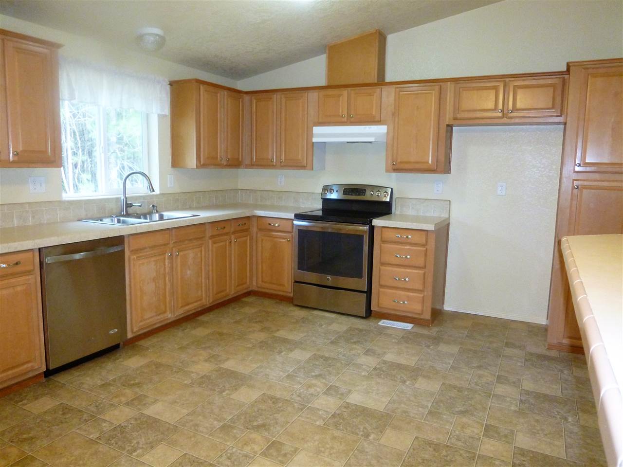 35010 North Findley Road Deer Park, WA 99006 - Photo 7 of 20