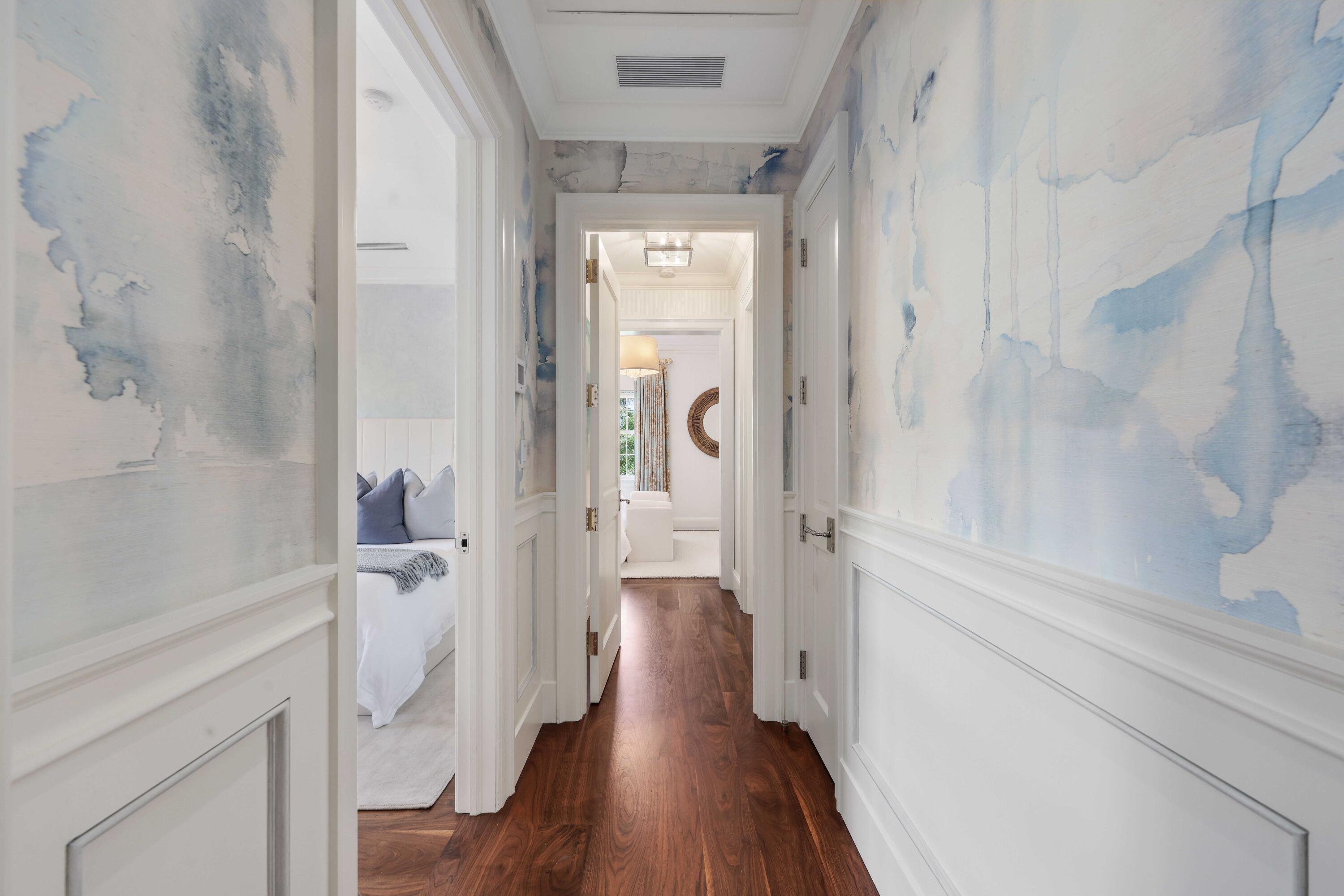 308 Cocoanut Row Palm Beach, FL 33480 - Photo 32 of 52 32 - Upstairs Hallway