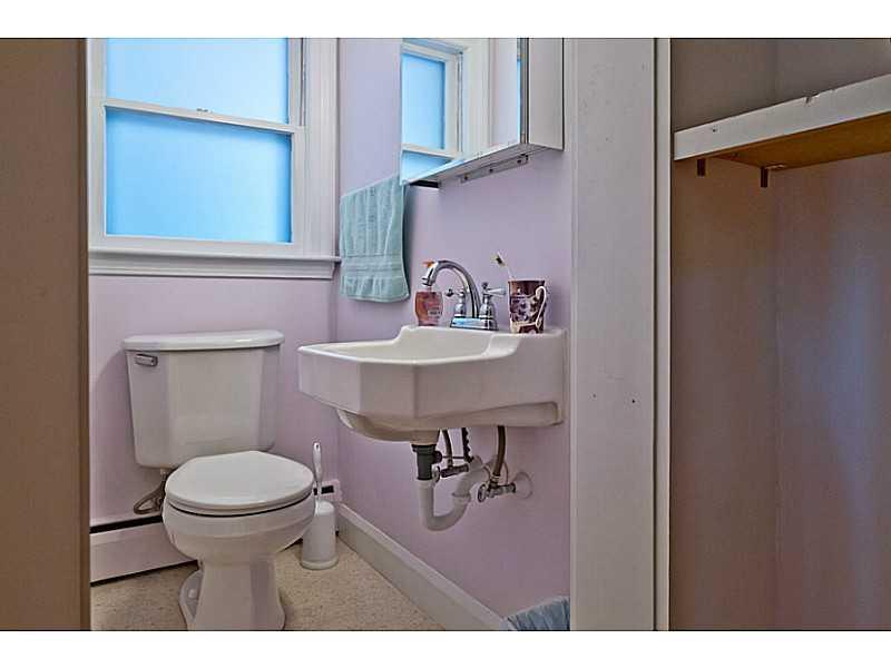 41 Bellaire Road South Portland, ME 04106 - Photo 18 of 35 Bathroom. 1st Floor Half Bath
