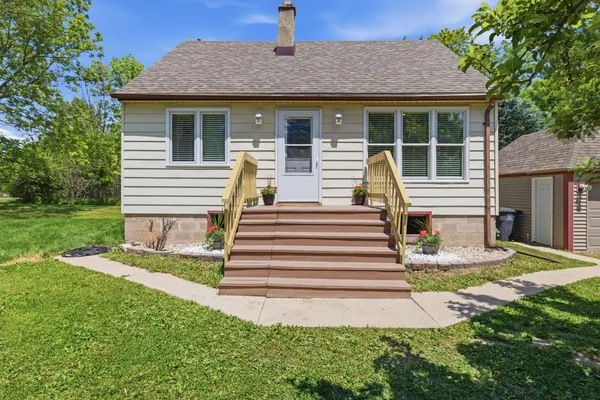 $294,900 | 11810 West Howard Avenue, Greenfield, WI 53228