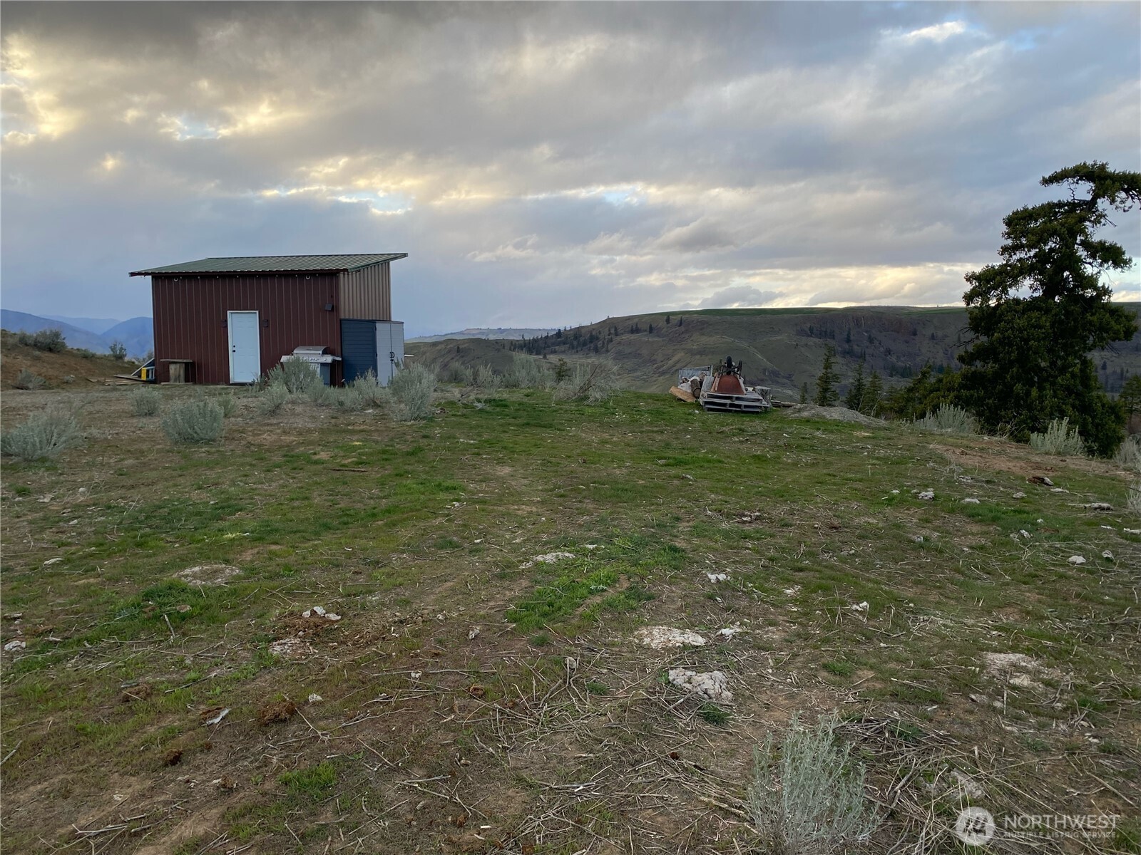 0 Tyee View Loop Road Waterville, WA 98858 - Photo 2 of 18