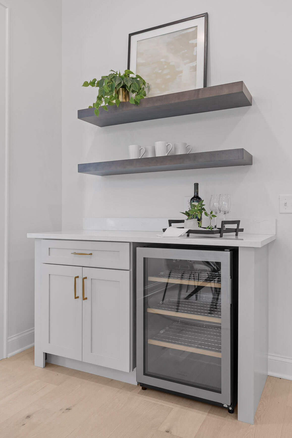 4704 Dempsey Way Chattanooga, TN 37419 - Photo 16 of 41 Beverage Station