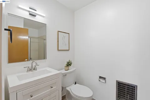 $525,000 | 243 Castro Street, San Leandro, CA 94577