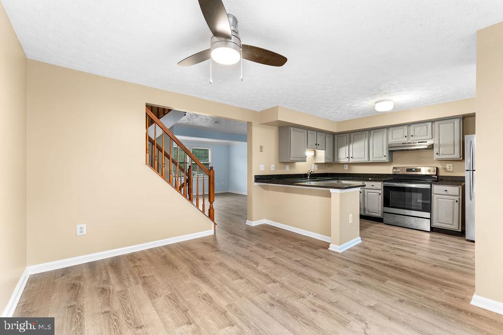 3 Ramsgate Court Halethorpe, MD 21227 - Photo 6 of 30 Dining Room and Kitchen