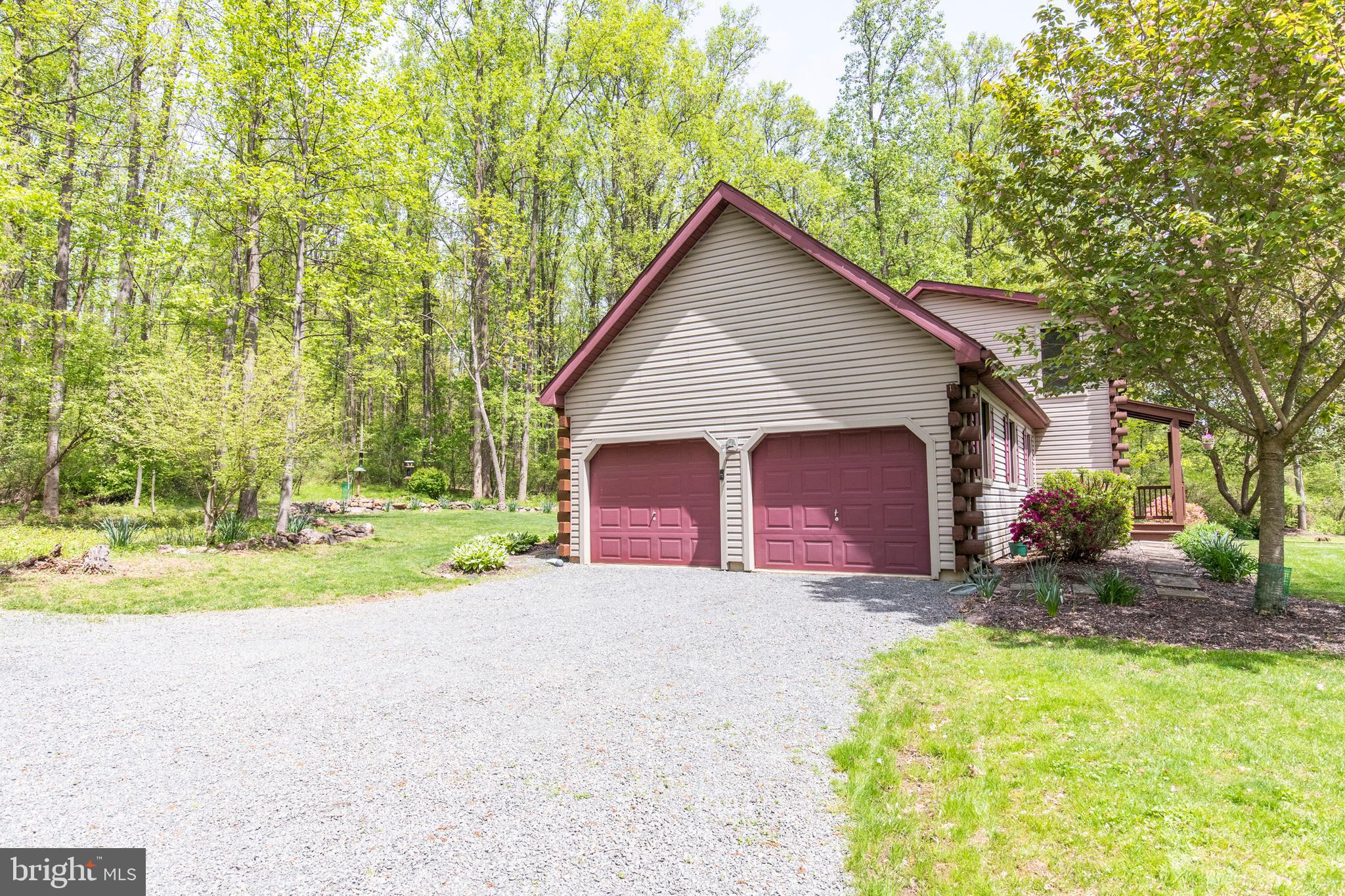 Over-sized 2 car Garage