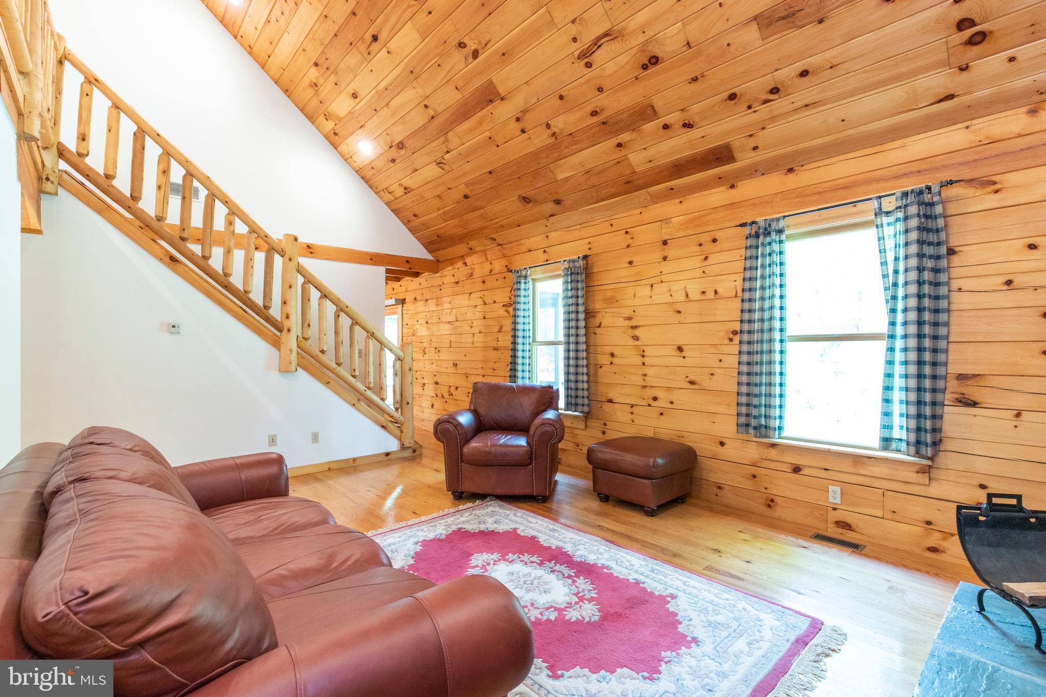 36 Hopewell Road Elverson, PA 19520 - Photo 24 of 37 Living Room