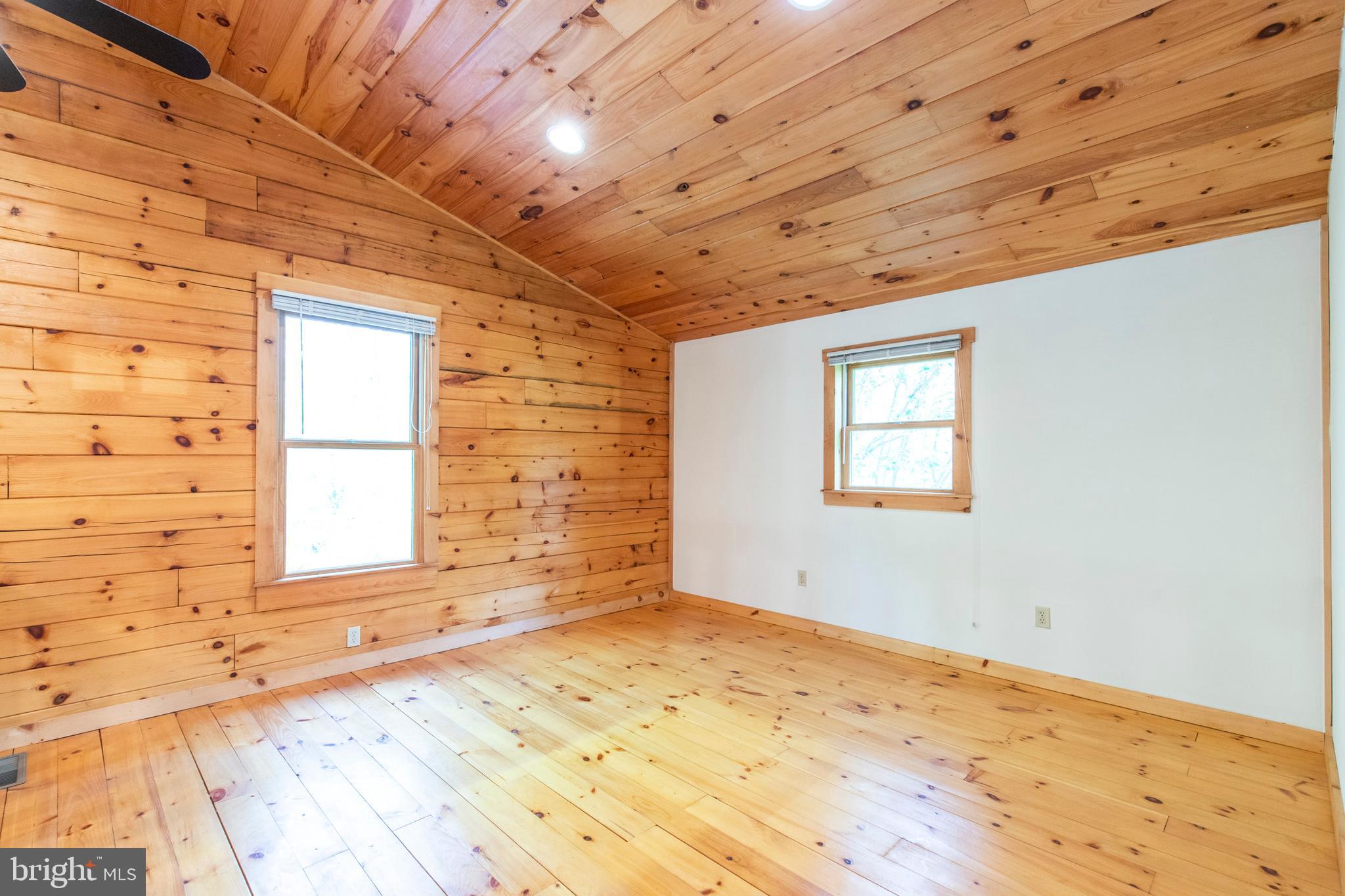 36 Hopewell Road Elverson, PA 19520 - Photo 25 of 37 2nd Floor Loft