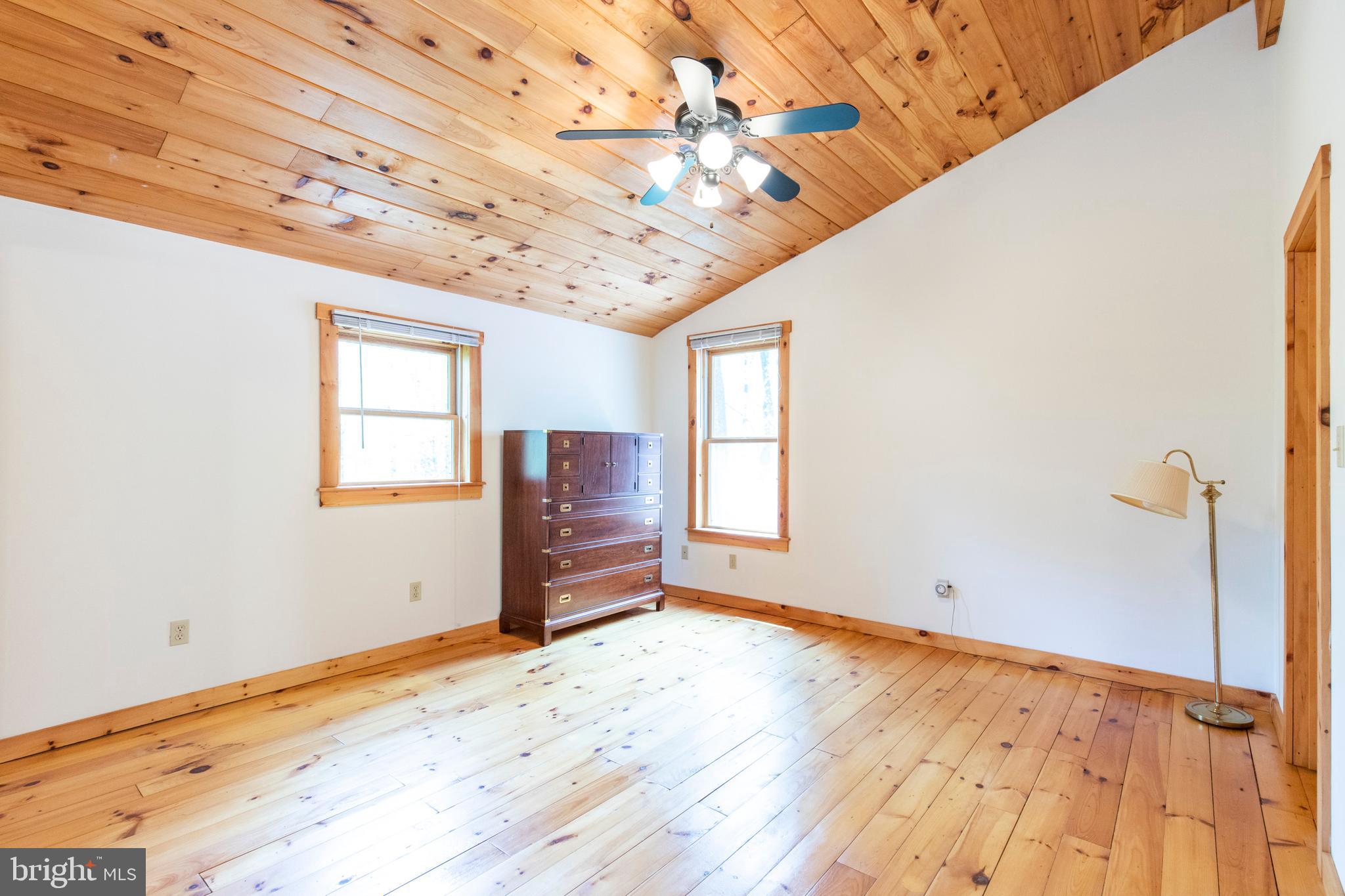 36 Hopewell Road Elverson, PA 19520 - Photo 27 of 37 2nd Floor Bedroom