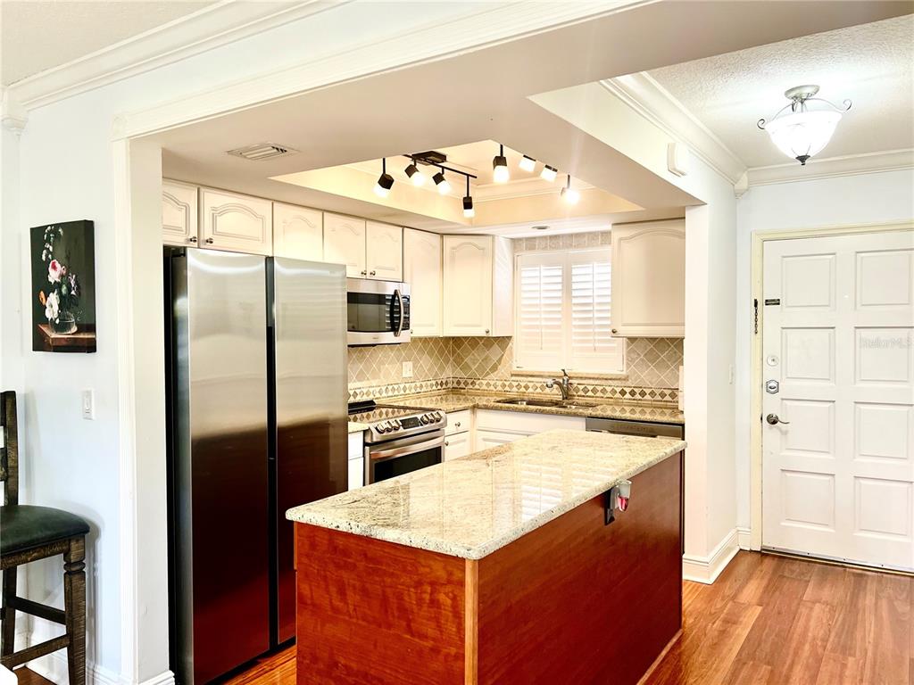 304 Golfview Road, Unit PH North Palm Beach, FL 33408 - Photo 7 of 60 Gallery Image 7