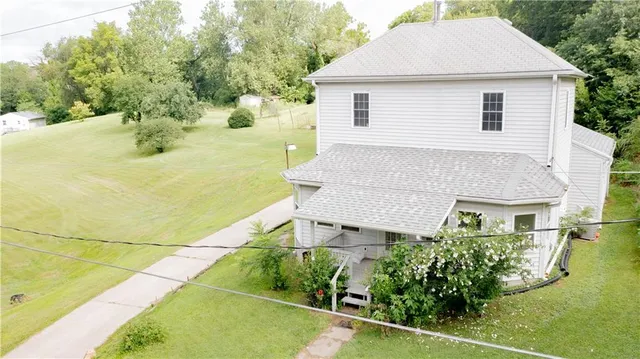 $215,000 | 319 Green Street, St. Joseph, MO 64505