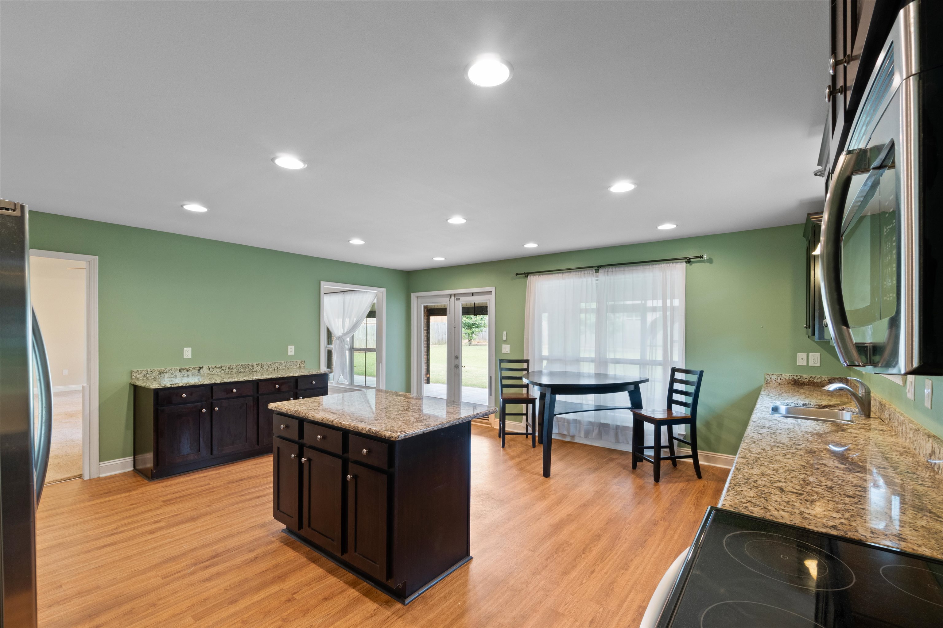 18971 Tralee Court Foley, AL 36535 - Photo 12 of 41 Kitchen
