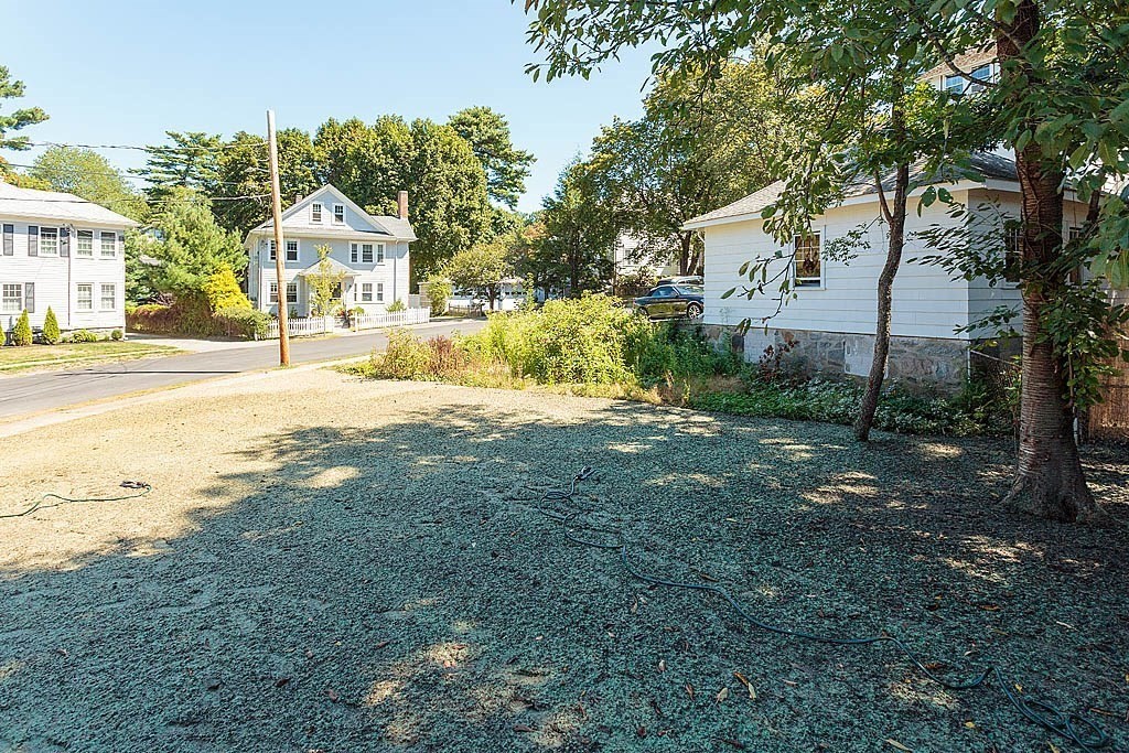 36 Hawthorn Road Milton, MA 02186 - Photo 5 of 29 Gallery Image 5