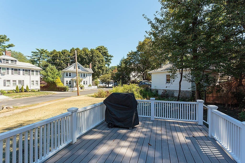 36 Hawthorn Road Milton, MA 02186 - Photo 6 of 29 Gallery Image 6