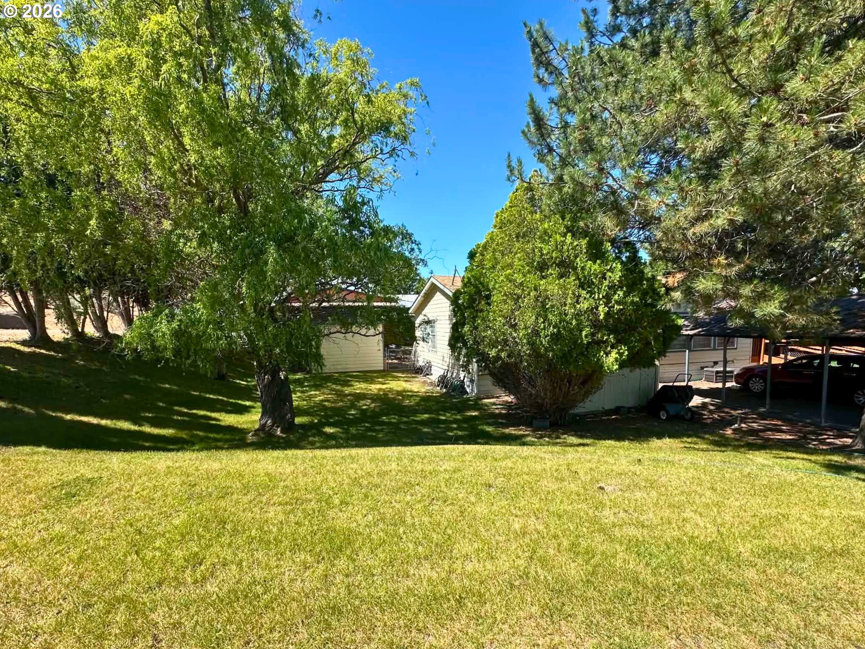 82276 Hat Rock Road Hermiston, OR 97838 - Photo 4 of 19 Yard