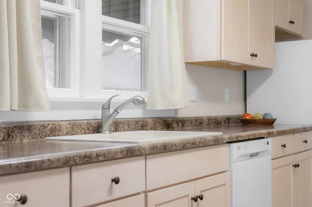 $190,000 | 1630 California Street, Columbus, IN 47201