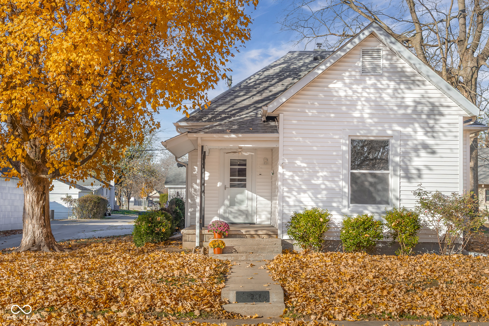 1630 California Street Columbus, IN 47201 - Photo 4 of 51