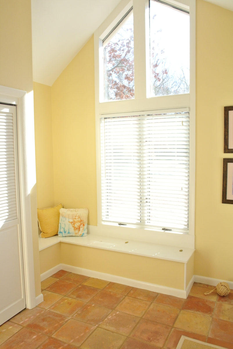 38 Fells Pond Road Mashpee, MA 02649 - Photo 5 of 22 a bathroom with a bathtub and a window
