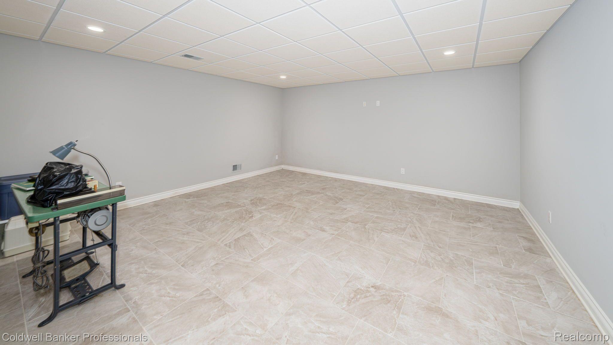 3608 Walnut Brook Drive Rochester, MI 48309 - Photo 42 of 48 Gallery Image 42