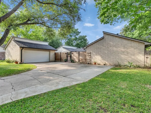 $335,000 | 12906 Aste Lane, Houston, TX 77065